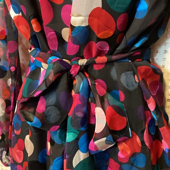 Trina Turk Greyhound Multicolor Silky Long sleeve Blouse with Tie - Picture 9 of 12